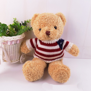 Orsacchiotto Morbido in Peluche con Maglione a Righe Rosse e Bianche, Disponibile in 2 Colori - Product Image 5