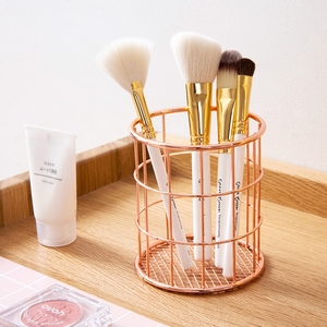 Forniture di <span class=keywords><strong>cancelleria</strong></span> per <span class=keywords><strong>scrivania</strong></span> in rete metallica organizzatore pennello per trucco tazze contenitore portapenne in oro rosa per ufficio a casa - Product Image 3