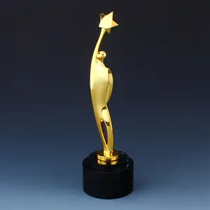 Nuevo diseño creativo Oscar forma Premio trofeo de cristal estrella