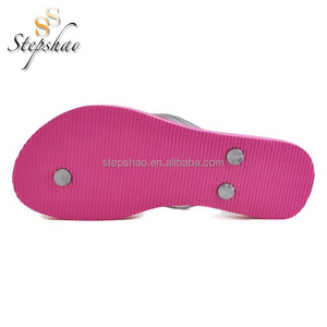 Tongs plates en caoutchouc personnalisées de haute qualité avec logo pour femmes <span class=keywords><strong>et</strong></span> filles, tongs de plage d'extérieur antidérapantes <span class=keywords><strong>et</strong></span> massantes pour l'été <span class=keywords><strong>et</strong></span> le printemps - Product Image 6