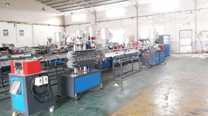 Extrudeuse à vis simple pour tuyaux, moteur et boîte de vitesses, ligne de <span class=keywords><strong>production</strong></span> à haute productivité pour attaches de cheveux et élastiques - Product Image 3