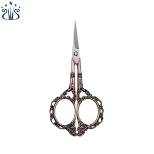 Kéo Mận Cổ Điển Tinh Tế & Kéo Thêu Và Làm Móng Tay - Product Image 5