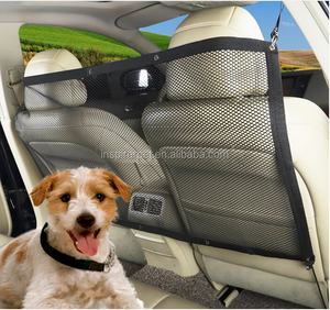 Filet pour <span class=keywords><strong>chien</strong></span> de marque Barrière de sécurité légère et confortable pour animaux de compagnie Barrière pour chiens en plastique Barrière de véhicule neuve pour animaux de compagnie - Product Image 1