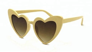 أحدث صيحات نظارات العلاقة الشمسية على الموضة للسيدات بتصميم على شكل قلب جديد إصدار عام 2024 - Product Image 4