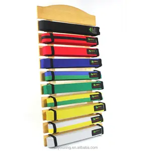 Expositor de Cinturones de Artes Marciales Popular, Soporte de Pared Estándar para Exhibición de Cinturones de <span class=keywords><strong>Karate</strong></span>, Capacidad para 8, 10 y 12 Cinturones de Artes Marciales - Product Image 1