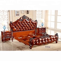 Lit de luxe en bois MDF brun foncé avec tête de lit en cuir, taille King/Queen, style français antique, mobilier d'appartement respectueux de l'environnement