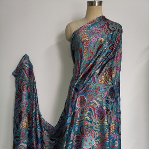Tissu en mousseline de soie imprimée et brûlée, Viscose, nouvelle collection - Product Image 3