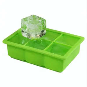 Novedad Mini silicona bandeja de cubitos de hielo con tapa