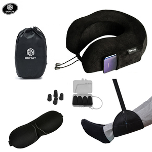 Gran oferta, logotipo personalizado, avión, espuma viscoelástica, almohada para el cuello, juego de viaje con máscara para los ojos, tapones para los oídos y reposapiés para hamaca en Stock - Product Image 1