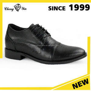 Marque italienne autruche en cuir Crocodile hommes cachés hauteur croissante bout pointu ascenseur <span class=keywords><strong>robe</strong></span> chaussures hommes - Product Image 1