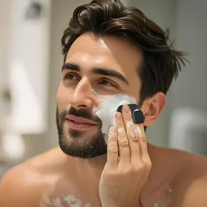 Brosse en silicone 2-en-1 pour le visage et la barbe, exfoliant pour hommes, nettoyant en profondeur pour les pores, idéal pour les trousses de toilettage, format voyage - Product Image 4
