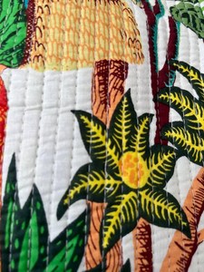 กระเป๋าผ้าฝ้ายลายควิลท์ งานดีไซน์เนอร์ งานพิมพ์บล็อกแบบอินเดีย เย็บอย่างประณีต กระเป๋าสะพายไหล่สำหรับเดินทางและช้อปปิ้ง - Product Image 5