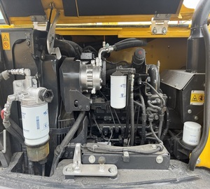 Prise en charge de différents accessoires : marteau, grappin, godet. Mini-excavatrice Komatsu de marque japonaise PC60/ PC70/ PC78 6 tonnes 7 tonnes 7,8 tonnes - Product Image 3