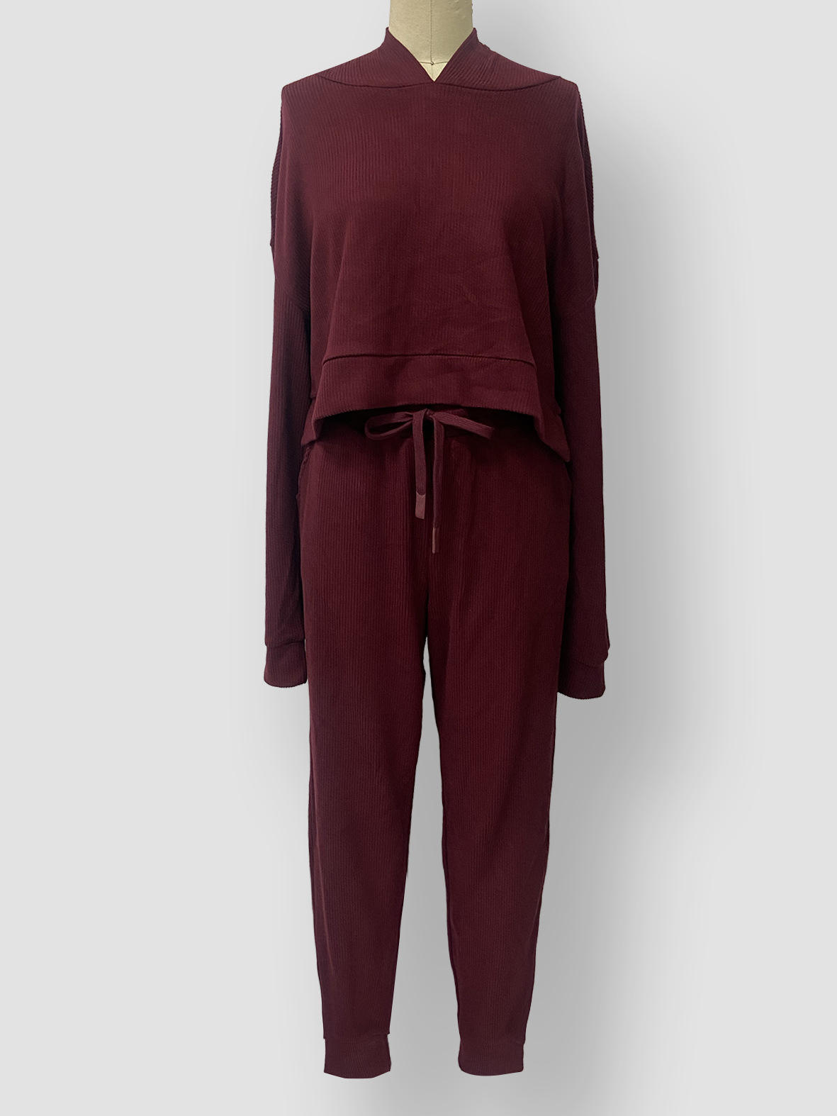 สูทสีแดง ankora