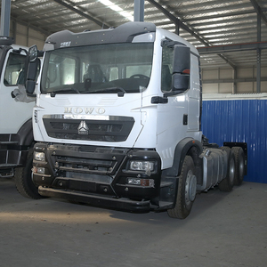 Camión Tractor HOWO TX 6X4 Usado de <span class=keywords><strong>Segunda</strong></span> <span class=keywords><strong>Mano</strong></span>, Euro 2, con Bajo Kilometraje, en Buenas Condiciones, para Operaciones de Transporte de Contenedores - Product Image 1