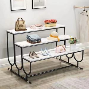 Kelly - Estante para Zapatos de Tres Niveles, Soporte para Bolsos, Exhibidor de Zapatos para Venta al por Menor - Product Image 5