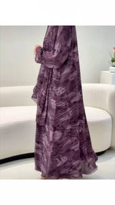 Robe longue chic Loriya à manches bouffantes et col à revers, robe abaya longue contemporaine pour femmes musulmanes - Product Image 4
