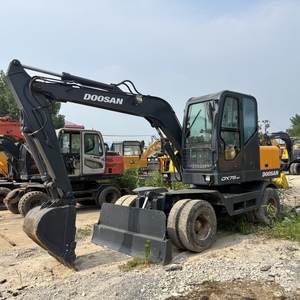 Mini-excavatrice d'occasion Doosan DX75-9C, godet de 0,3 m³, excavatrice sur roues diesel pour la construction - Product Image 1