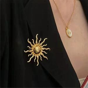 Nouvelle Broche Créative Déesse du <span class=keywords><strong>Soleil</strong></span> Ciel Étoilé, Accessoire de Mode pour Femme, Épingles de Col Haut de Gamme pour Costumes et Robes de Soirée - Product Image 2