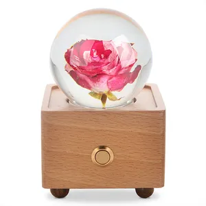新奇礼品保存玫瑰花水晶球发光二极管轻型木质底座BT扬声器礼物母亲节礼物给妈妈
