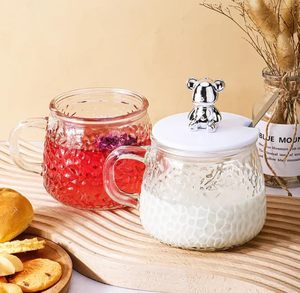 Taza de Vidrio Transparente Inthetrend con Diseño de Osito, 400 ml, Reutilizable, con Tapa Antiderrames y Cuchara, con Logotipo Personalizado, para Oficina, Hogar y Uso en Exteriores, Venta al Por Mayor - Product Image 2
