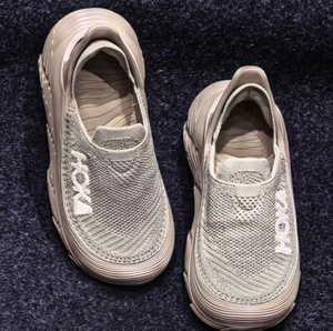 Zapatos de tobillo de estilo informal, transpirables y de secado rápido, con amortiguación ligera, ideales para actividades al aire libre y deportes. - Product Image 3