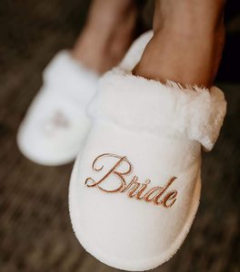 Slipper <span class=keywords><strong>sposa</strong></span> soffice <span class=keywords><strong>pantofole</strong></span> <span class=keywords><strong>da</strong></span> casa per le donne scarpe <span class=keywords><strong>da</strong></span> <span class=keywords><strong>sposa</strong></span> per la <span class=keywords><strong>sposa</strong></span> <span class=keywords><strong>sposa</strong></span> appartamento tribù damigella d'onore proposta scatola - Product Image 2