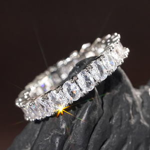 A044 Anello da donna con diamante sintetico taglio Princess, classico anello di fidanzamento per gioielli da matrimonio - Product Image 3