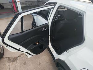 Voiture d'occasion 2021 Yi Pao SUV <span class=keywords><strong>Stonic</strong></span> 1.4L Automatique 18000km Conduite à Gauche Essence Vente Chaude Prête à l'Expédition Blanche - Product Image 6