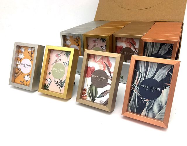 Wholesale High Quality Simple Family Art Picture Wooden Table Decoration Photo Frame