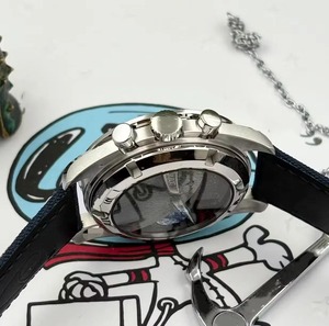 Boîtier en titane de 42 mm, bracelet en maille de titane, mouvement automatique, lunette en céramique noire, cadran vintage luminescent, résistant à l'eau jusqu'à 100 m - Product Image 2