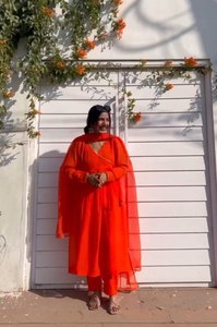 Tenue de fête indienne pour femmes prêt-à-porter robe longue et ensemble Dupatta fausse georgette fantaisie dentelle travail couture complète Salwar Kameez - Product Image 2