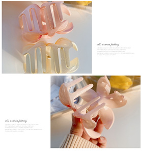 Эстетичные акриловые заколки-крабы для волос в гавайском стиле с мраморным узором и цветами плюмерии (зеленые, фиолетовые, розовые) для женщин - Product Image 4