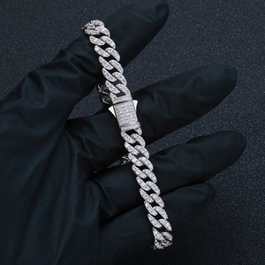 Colliers chaîne maille cubaine Miami épais et personnalisables en moissanite VVS plaqué or 18 carats sur argent 925, test diamant réussi - Product Image 5