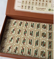 Jeu de Mahjong Américain Style Vintage avec Tuiles Crème à Motifs Cheval Lapin Tulipe Oiseau et Tuiles de Mahjong à Encre Rouge et Verte