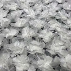 Ultimo Tessuto in Pizzo con Grandi <span class=keywords><strong>Fiori</strong></span> 3D in <span class=keywords><strong>Organza</strong></span> Fatto a Mano <span class=keywords><strong>di</strong></span> Lusso <span class=keywords><strong>per</strong></span> <span class=keywords><strong>Abiti</strong></span> da Sera e da Sposa - Product Image 3