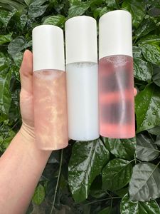 Spray de définition de <span class=keywords><strong>maquillage</strong></span> <span class=keywords><strong>professionnel</strong></span> 30ml 50ml 100ml Spray <span class=keywords><strong>fixateur</strong></span> de <span class=keywords><strong>maquillage</strong></span> cosmétiques pour le visage de marque privée - Product Image 4