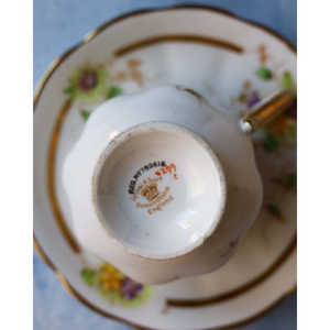 Tasse à thé en porcelaine anglaise personnalisable de 200 ml avec motif floral classique de violettes pour le thé et le café, pour les boissons et les promotions - Product Image 3