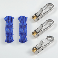 Attache-cordon rétractable multifonctionnel avec boucle de verrouillage, clip de serrage de corde, mousqueton, outil de tension réglable sans nœud pour tente