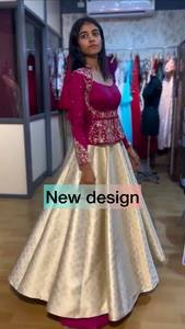 Lehenga Choli de Qualité Supérieure pour Femmes, Spécial Fêtes, Élégant pour Réceptions de Mariage et Célébrations, Tenue Ethnique Disponible à la Vente - Product Image 3