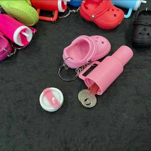 Nouveau design Porte-clés gobelet 3D, Porte-clés tasse, Porte-clés mini pantoufles dessin animé, Pendentif sac de rangement pour rouge à lèvres, Porte-clés - Product Image 3