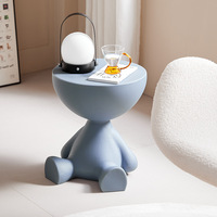 Table d'appoint ronde moderne de luxe, design de dessin animé, table basse en plastique à tête plate, table d'appoint en plastique de luxe légère, design de dessin animé