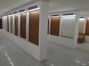 Oscuranti tapparelle per finestre personalizzate tende per finestre <span class=keywords><strong>in</strong></span> <span class=keywords><strong>legno</strong></span> a batteria - Product Image 3