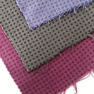 Tappetino Antiscivolo in Tessuto Corduroy Leggero con Rivestimento in Silicone per Yoga e Asciugamano - Product Image 2