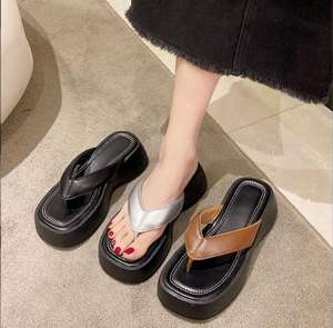 Sandales d'été à <span class=keywords><strong>semelle</strong></span> épaisse, talon plat, décontractées, pour les vacances, chaussures de plage, <span class=keywords><strong>tongs</strong></span> en <span class=keywords><strong>cuir</strong></span> véritable, pantoufles d'extérieur, <span class=keywords><strong>tongs</strong></span> - Product Image 1