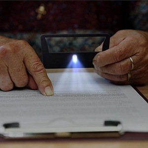 3x <span class=keywords><strong>Carte</strong></span> De Crédit Taille PVC Loupe Fresnel <span class=keywords><strong>carte</strong></span> de visite Loupe avec Lumière Led - Product Image 6