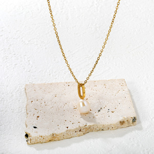 Collar con Colgante de Perla de Agua Dulce, Chapado en Oro de 18k, Acero Inoxidable, Grado AA, Cadena para Clavícula, Uso Diario - Product Image 1