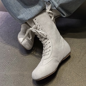 2026 Neue Frühlings-Stiefel aus weißem Wildleder mit atmungsaktivem Schnürsystem für Herren und Damen im britischen Stil, mittelhohe Mode-Stiefel für Paare - Product Image 3