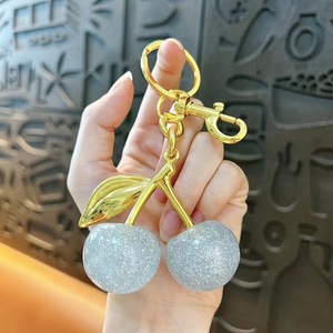 Mejor Oferta: Exquisito Colgante de Cereza, Llavero de Aleación de Zinc, Accesorio de Moda de Lujo para Mujer, Colgante para Bolso - Product Image 6