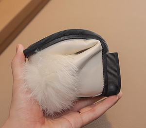 Оптовая продажа, модные роскошные кожаные сапоги для девочек, короткие сапоги с мягкой подошвой, теплые зимние сапоги для девочек - Product Image 5